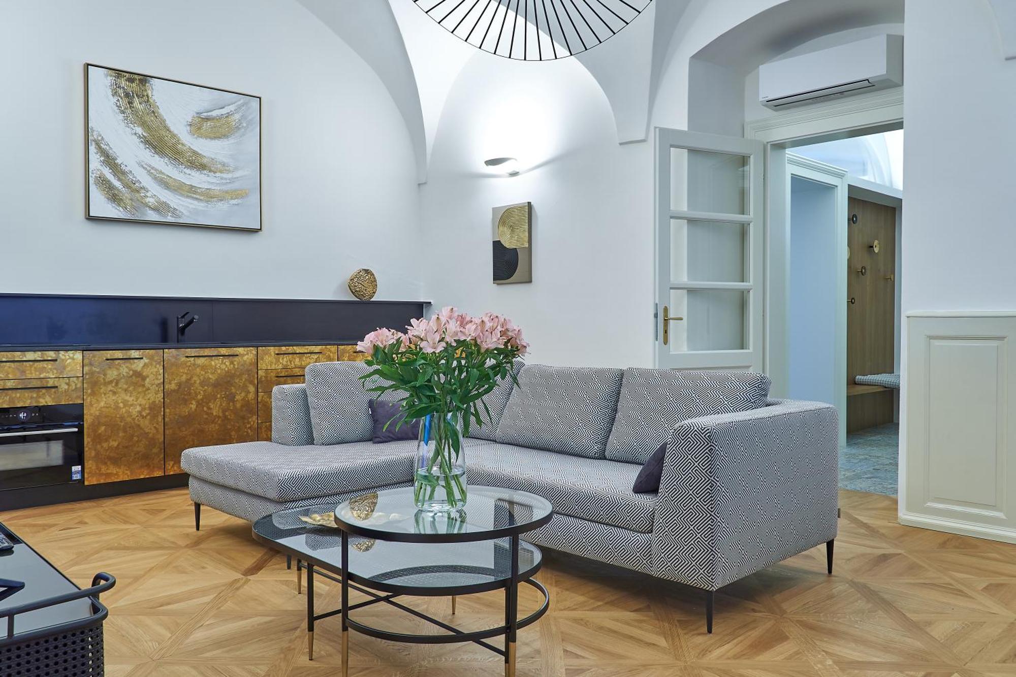 Hotel U 3 Pstrosu Praag
